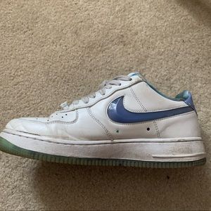 UNISEX REFLECTIVE GREEN AND PURPLE AIRFORCES!!😍💚💜